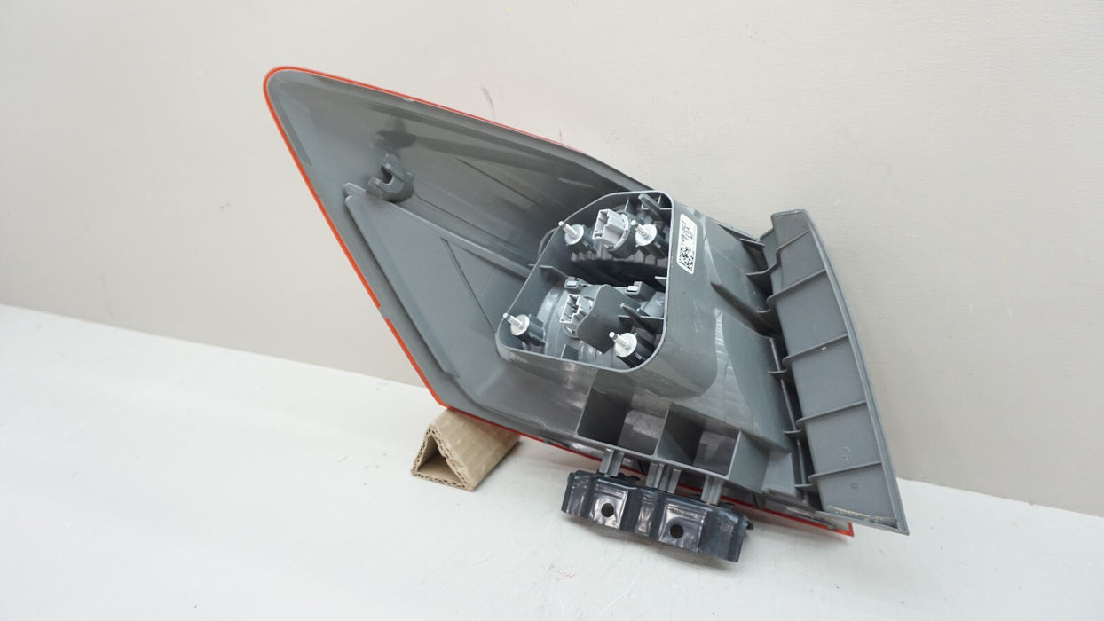 2013-2015 HONDA ACCORD REAR RH RIGHT PASSENGER SIDE OUTER TAIL LIGHT OEM