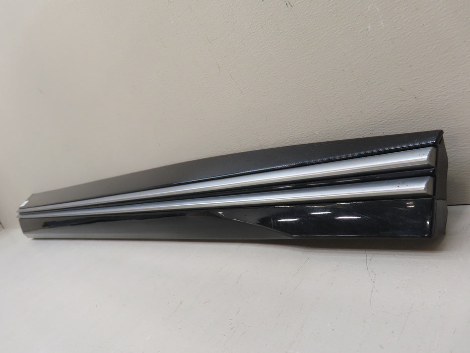 2022-2024 KIA EV6 FRONT RIGHT PASSENGER SIDE DOOR TRIM GARNISH OEM