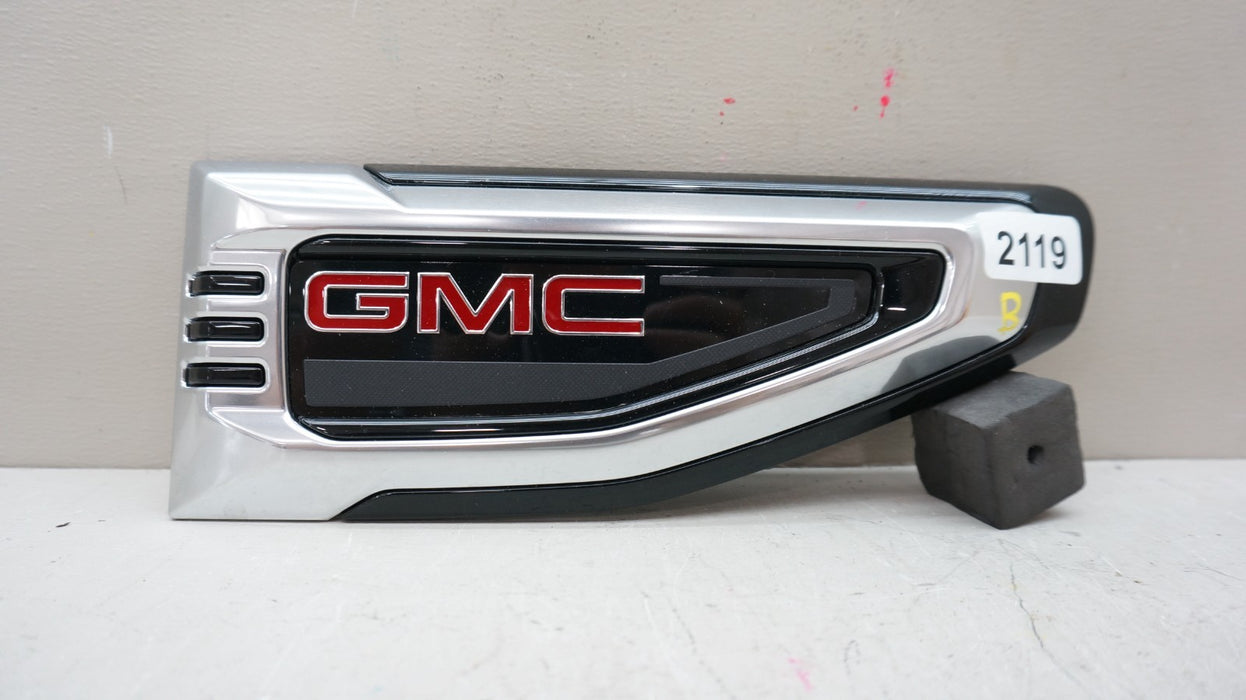 2025-2026 GMC YUKON FRONT RIGHT PASSENGER SIDE FENDER EMBLEM BADGE OEM