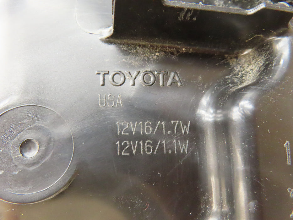 2020 2021 2022 TOYOTA HIGHLANDER FRONT RIGHT PASSENGER HEADLIGHT LED OEM