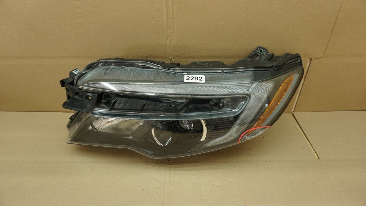 2016-2018 HONDA PILOT  FRONT LEFT DRIVER SIDE HEADLIGHT HALOGEN OEM 16 17 18