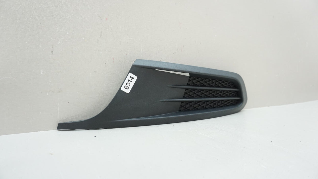2015-2016 VOLKSWAGEN JETTA FRONT LEFT DRIVERS SIDE FOG LIGHT COVER TRIM OEM