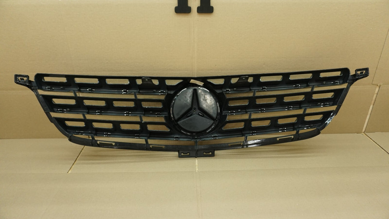 2012-2015 MERCEDES-BENZ ML350 FRONT BUMPER CENTER GRILL GRILLE OEM A0008880060