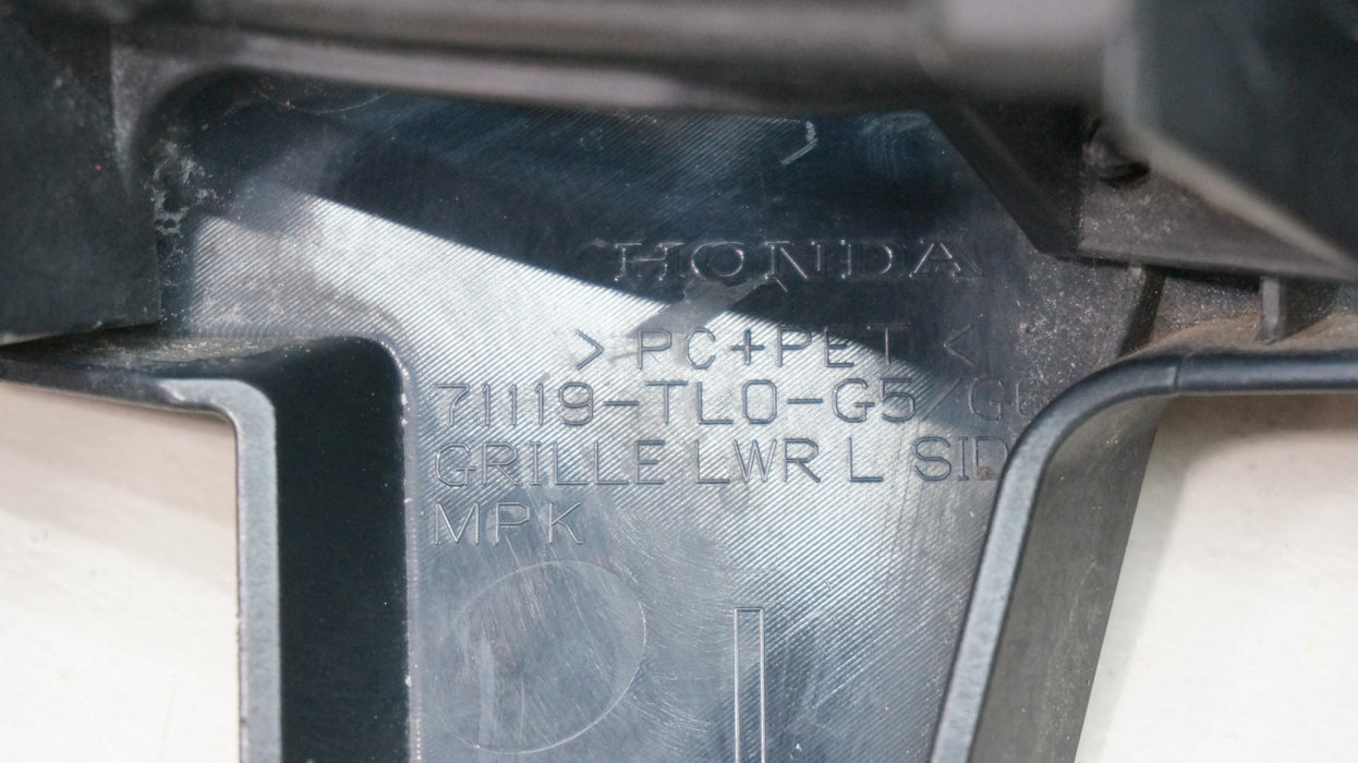 2011-2014 ACURA TSX FRONT LEFT DRIVER SIDE FOG LIGHT TRIM COVER OEM 71119-TL0-G5