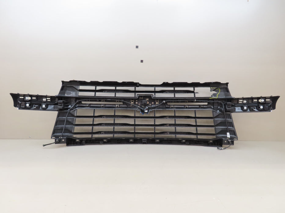 2024 CHEVROLET SILVERADO LT 2500 3500HD FRONT RADIATOR GIRLLE GRILL W/CAMERA OEM