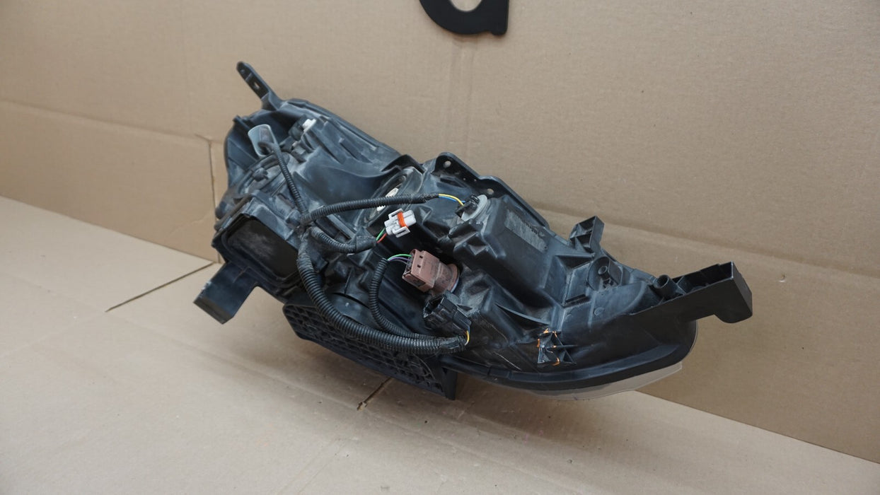 2016-2019 NISSAN VERSA FRONT LEFT DRIVERS SIDE HEADLIGHT OEM 16 17 18 19