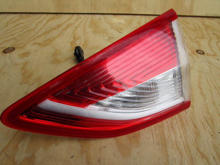 13 14 15 FORD ESCAPE REAR RIGHT TAIL LIGHT OEM