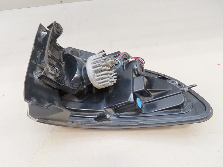 2013-2016 GMC ACADIA REAR RIGHT OUTER TAIL LIGHT BRAKE STOP LAMP OEM 23236015