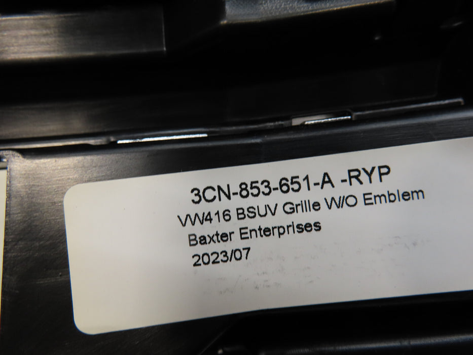 2018-2020 VOLKSWAGEN ATLAS FRONT RADIATOR GRILL GRILLE OEM