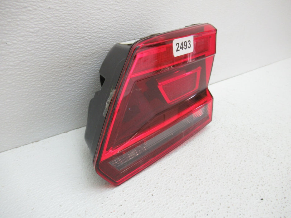 2018-2020 VW VOLKSWAGEN ATLAS REAR RIGHT PASSENGER SIDE INNER TAILLIGHT LAMP OEM