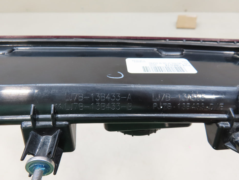 2020-2023 LINCOLN CORSAIR REAR TAIL LIGHT FINISH PANEL OEM