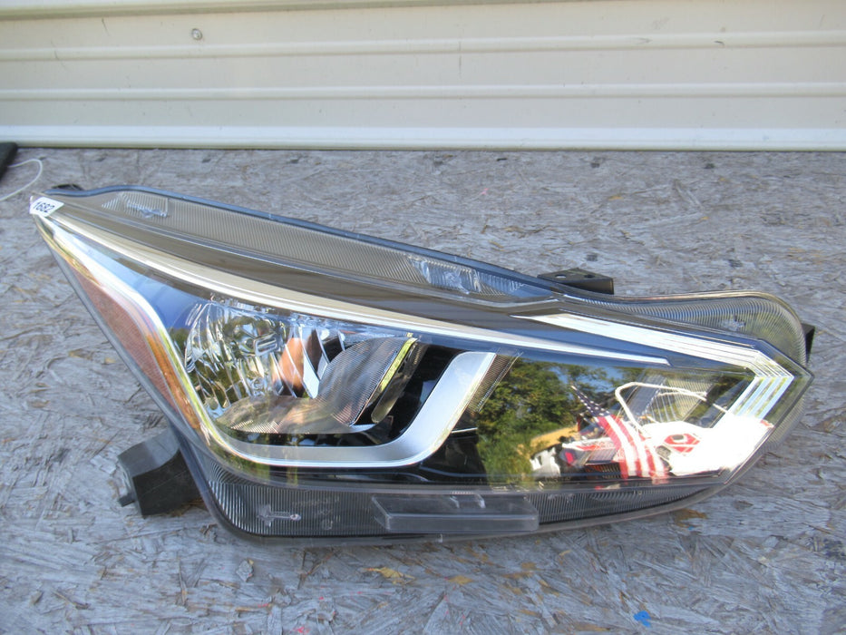 2020-2021 NISSAN VERSA FRONT RIGHT PASSENGER SIDE HEADLIGHT HALOGEN LAMP OEM