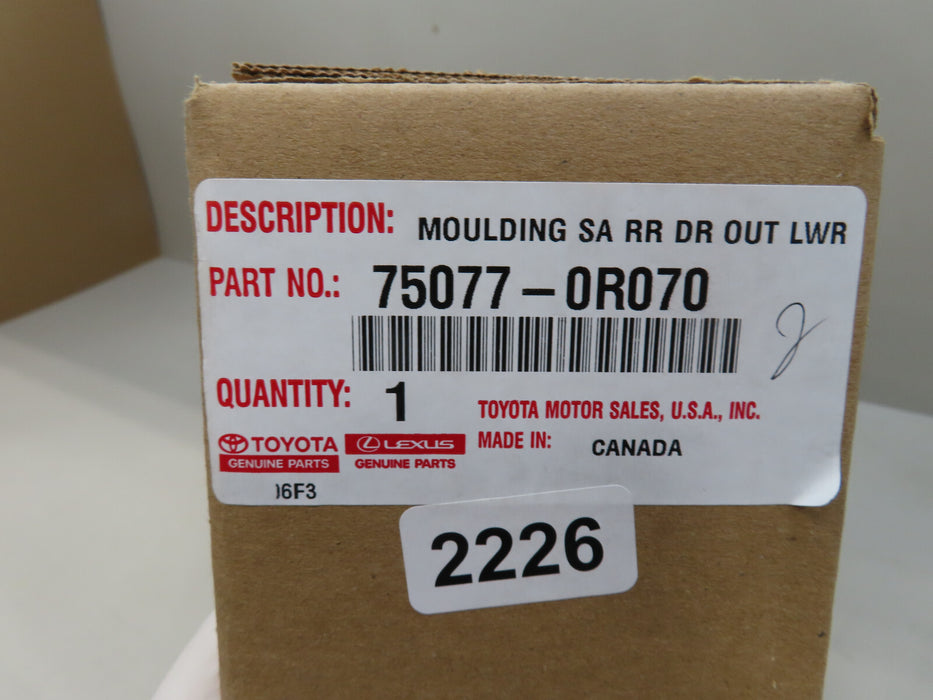 2019-2022 TOYOTA RAV4 REAR RIGHT PASSENGER LOWER DOOR MOLDING OEM 75077-0R070