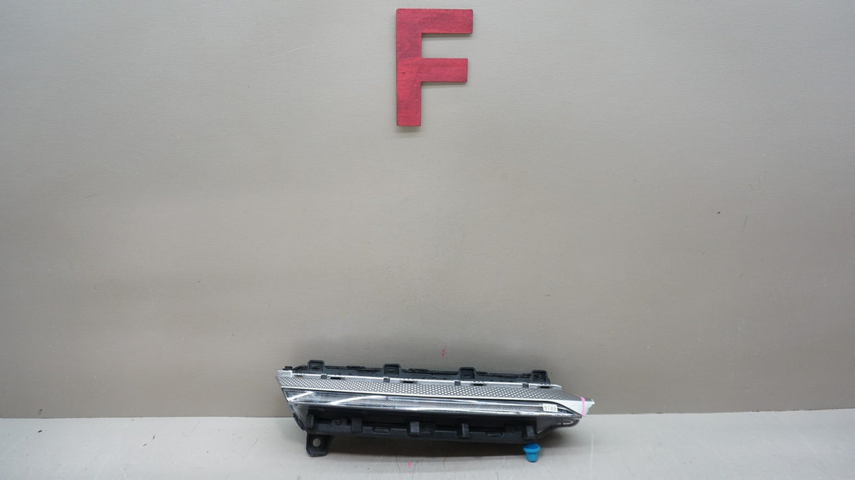 2020-2022 KIA SELTOS FRONT RIGH PASSENGER DAYTIME RUNNING LIGHT OEM 92109-Q5