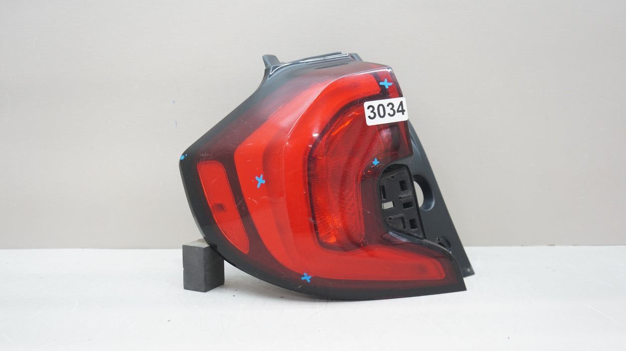 2018-2021 GMC TERRAIN REAR LEFT DRIVER SIDE OUTER TAIL LIGHT OEM 84379497