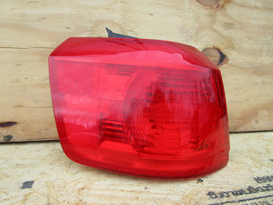 10 11 12 13 14 15 16 17 GMC TERRAIN LEFT REAR TAIL LIGHT TAIL LAMP OEM