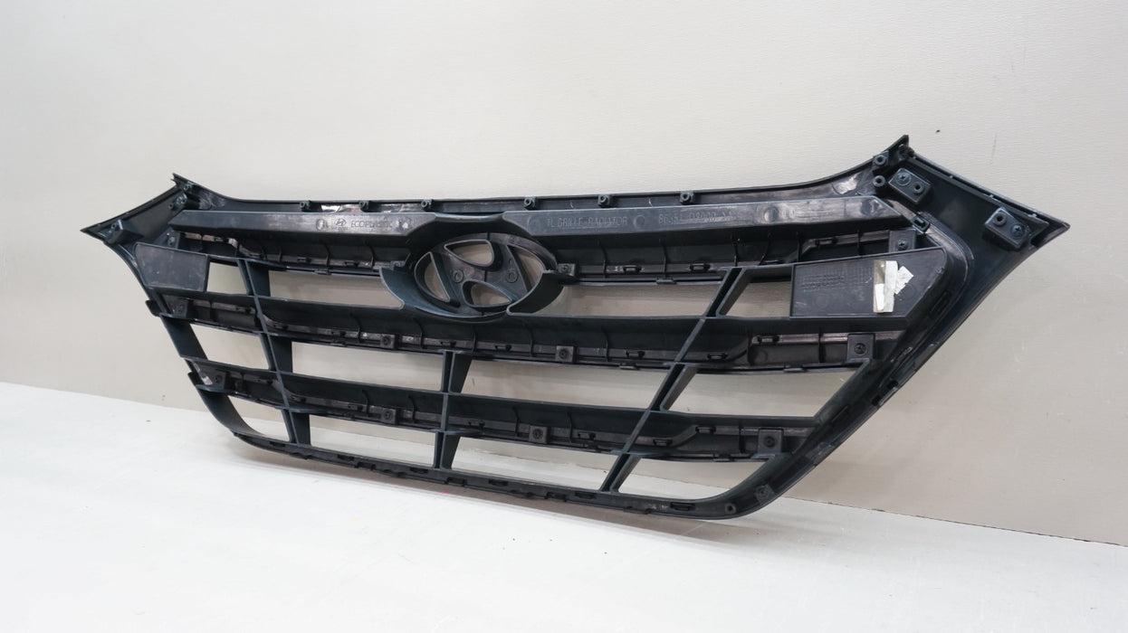 2016-2018 HYUNDAI TUCSON FRONT BUMPER RADIATOR GRILLE OEM 86351-D3000