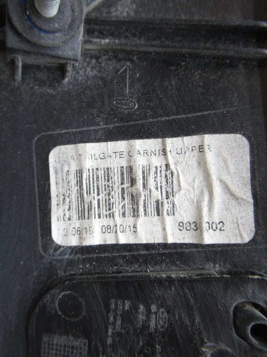 2016-2020 KIA SORENTO REAR TRUNK TAILGATE UPPER FINISH MOLDING W/ CAMERA OEM