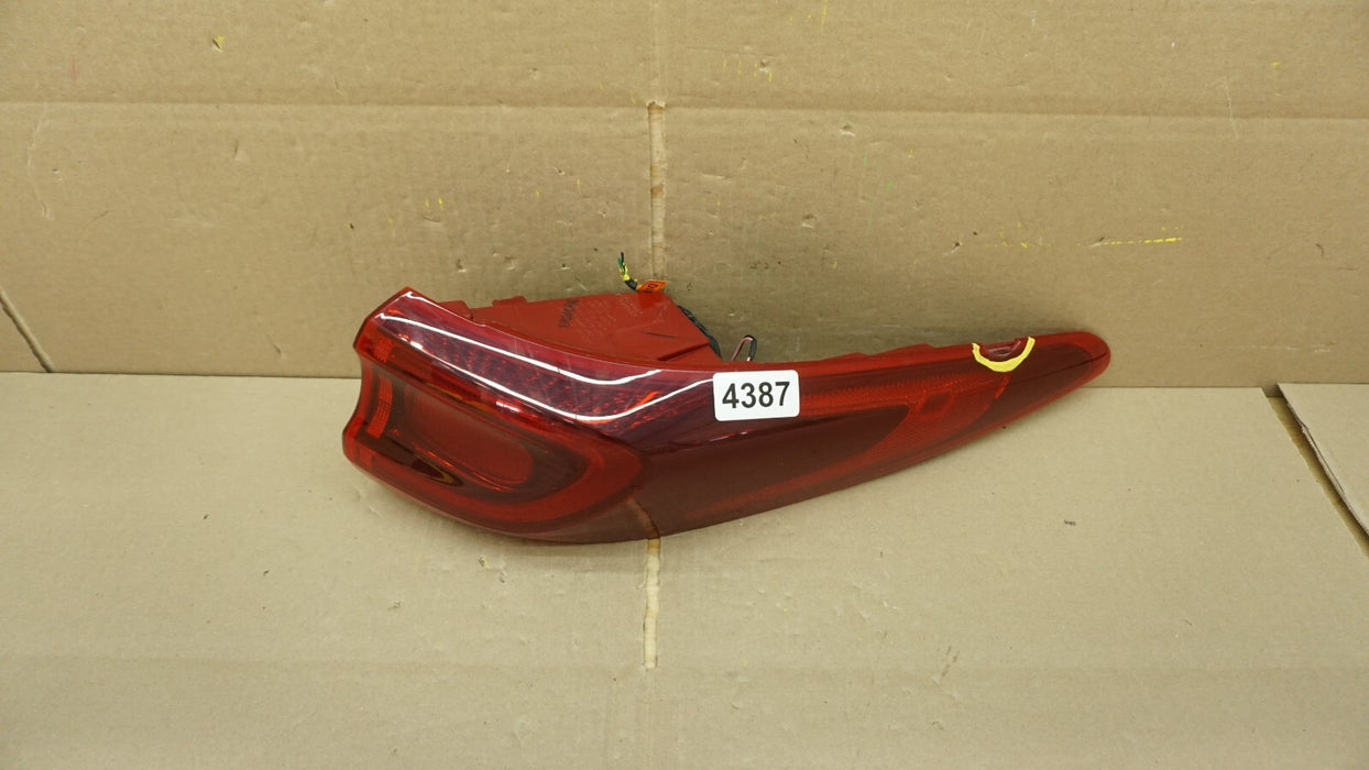 2020-2022 KIA SPORTAGE REAR RIGHT PASSENGER SIDE TAIL LIGHT LED OEM 92402-D95