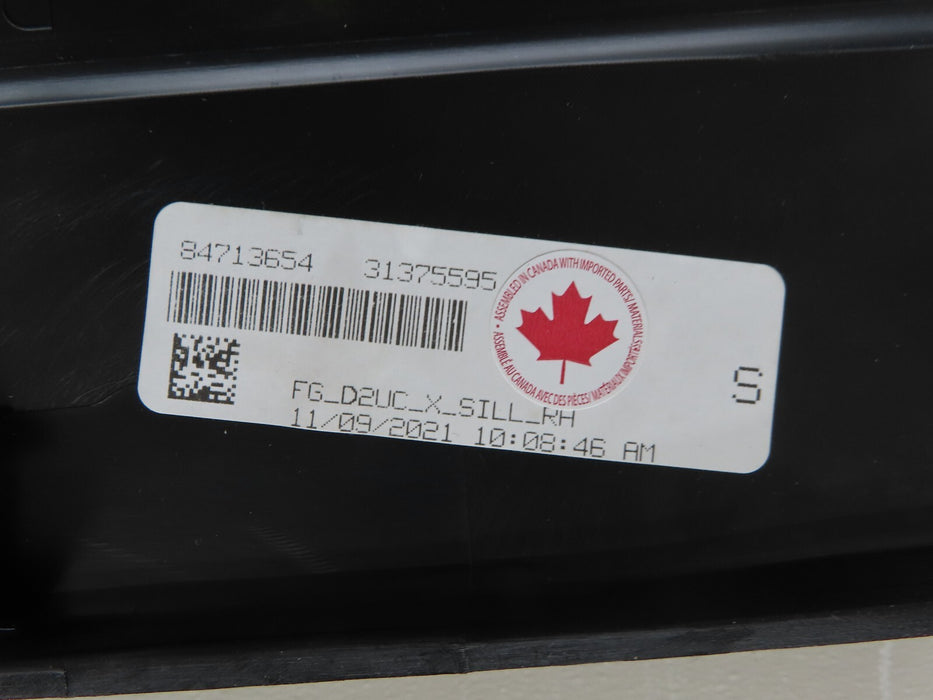 2018-2020 CHEVROLET EQUINOX RIGHT ROCKER SKIRT MOLDING COVER PANEL OEM 84713654