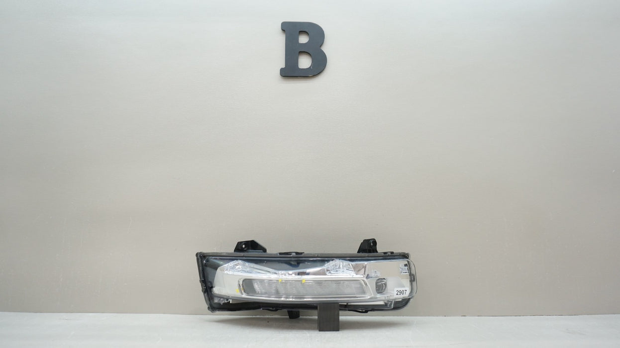 2018-2023 FORD MUSTANG FRONT RIGHT PASSENGER SIDE FOG LIGHT OEM PJR3B13201AE