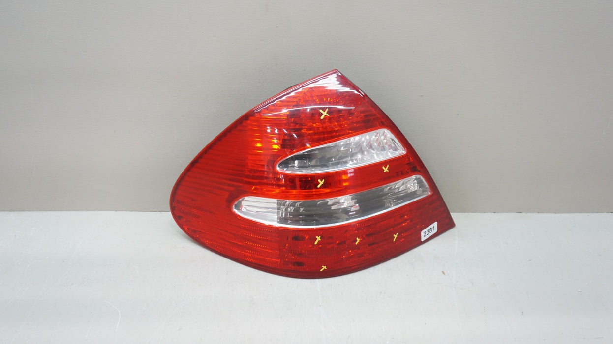 2003-2006 MERCEDES-BENZ E-CLASS REAR LEFT DRIVERS SIDE TAIL LIGHT OEM