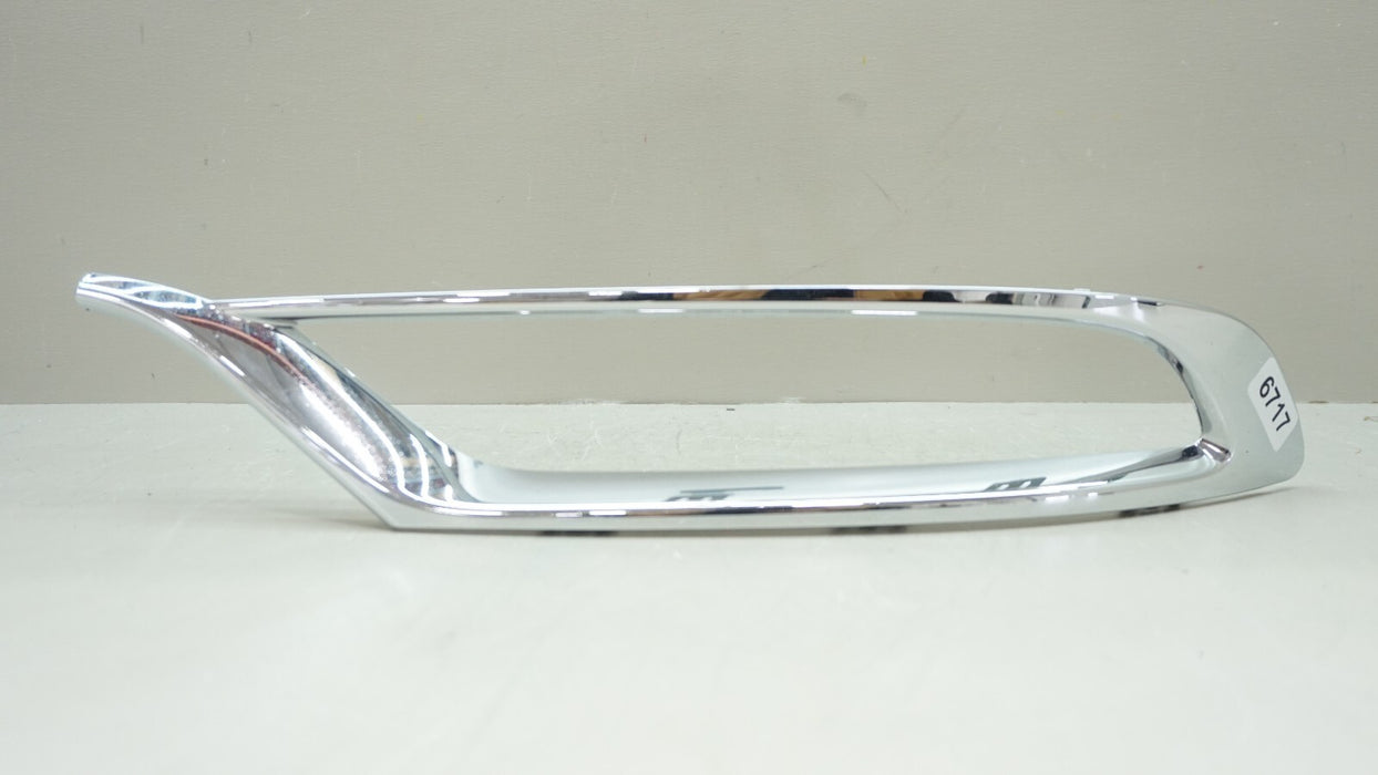 2015-2020 CHRYSLER 300 FRONT LEFT DRIVERS SIDE FOG LIGHT BEZEL TRIM OEM