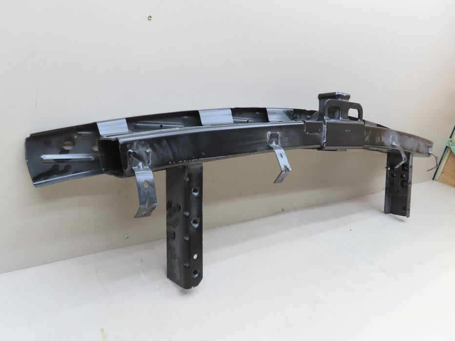 2015-2020 ESCALADE TAHOE YUKON REAR BUMPER REINFORCEMENT TOW HITCH OEM 22806381