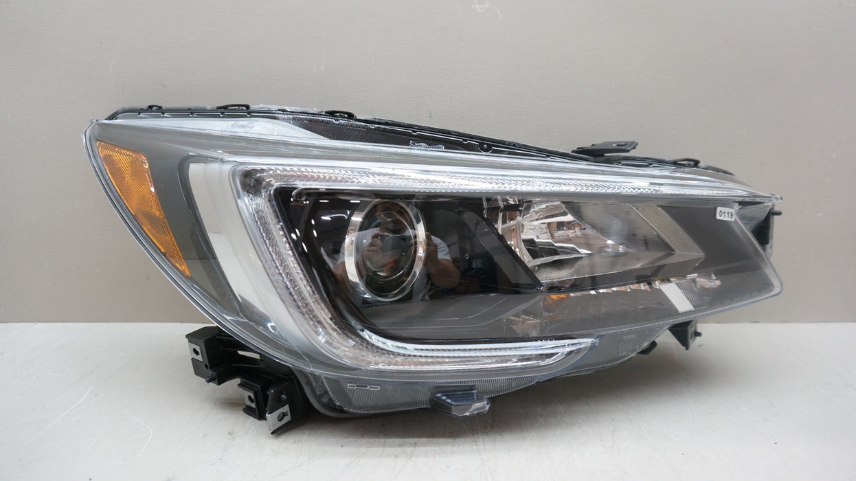 2018-2019 SUBARU OUTBACK FRONT RIGHT RH HALOGEN HEADLIGHT LAMP 84001AL10A OEM