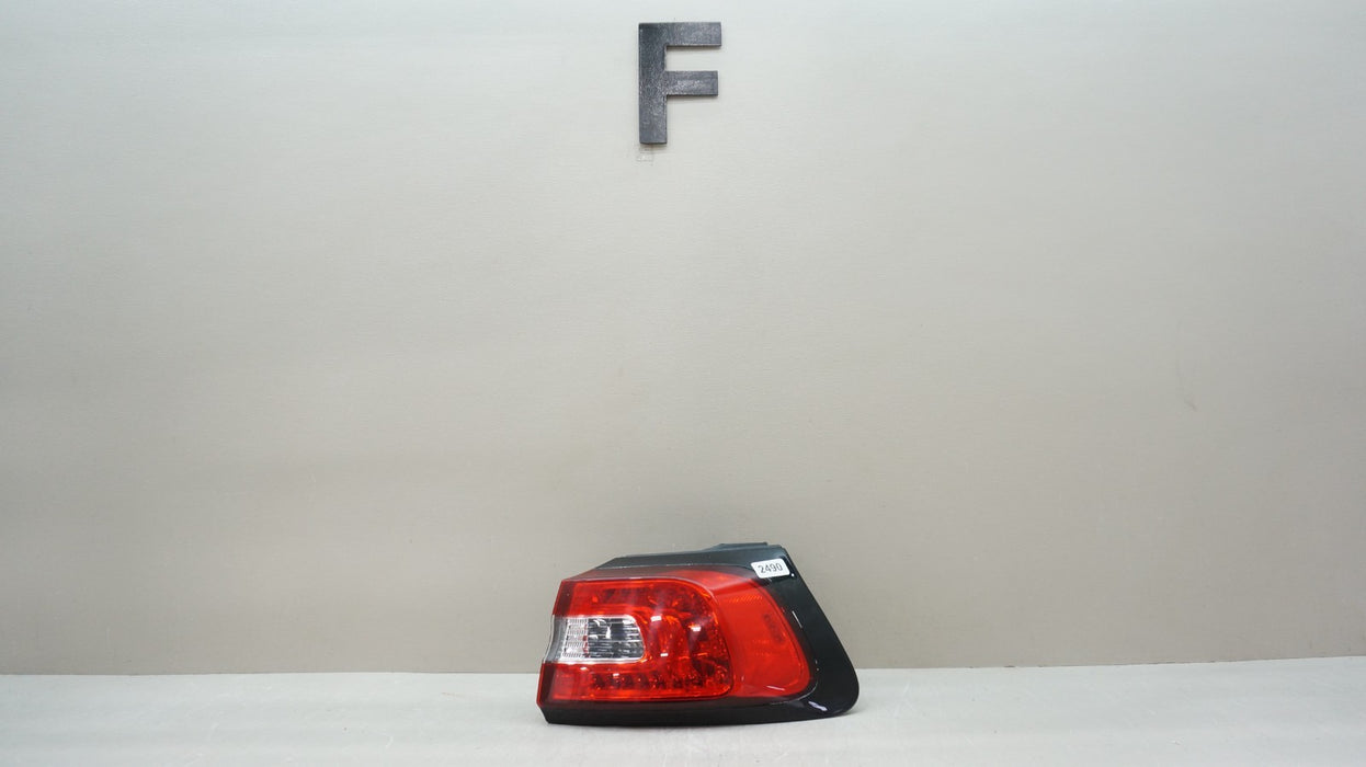 2014-2018 JEEP CHEROKEE REAR RIGHT PASSENGER SIDE TAIL LIGHT OEM
