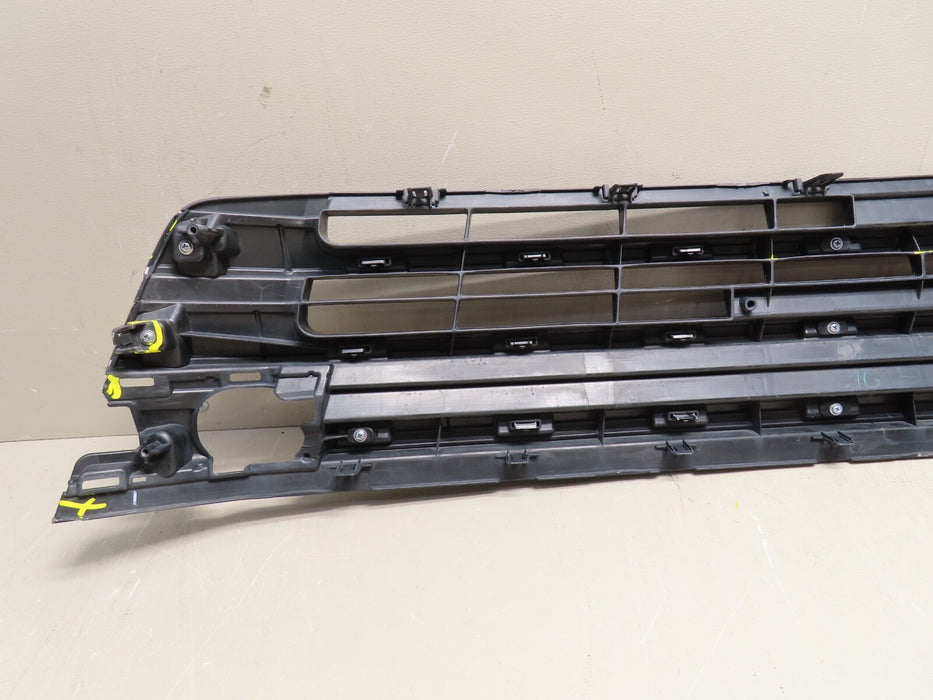2017-2019 TOYOTA HIGHLANDER SUV FRONT LOWER BUMPER GRILLE GRILL OEM 53112-0E180