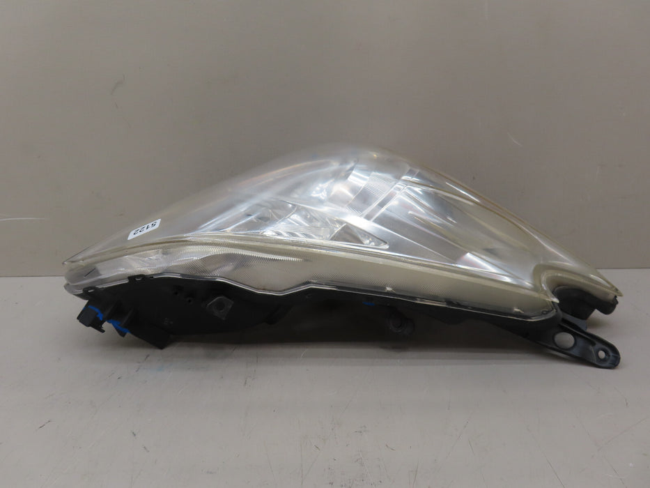 2012-2014 TOYOTA PRIUS V FRONT RIGHT PASSENGER SIDE HALOGEN LAMP OEM