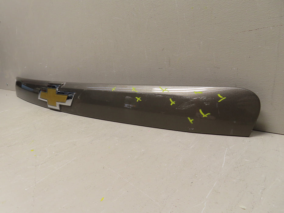 2013-2018 CHEVROLET TRAX TRUNK REAR MOLDING PANEL OEM W/O CAMERA P#95276190