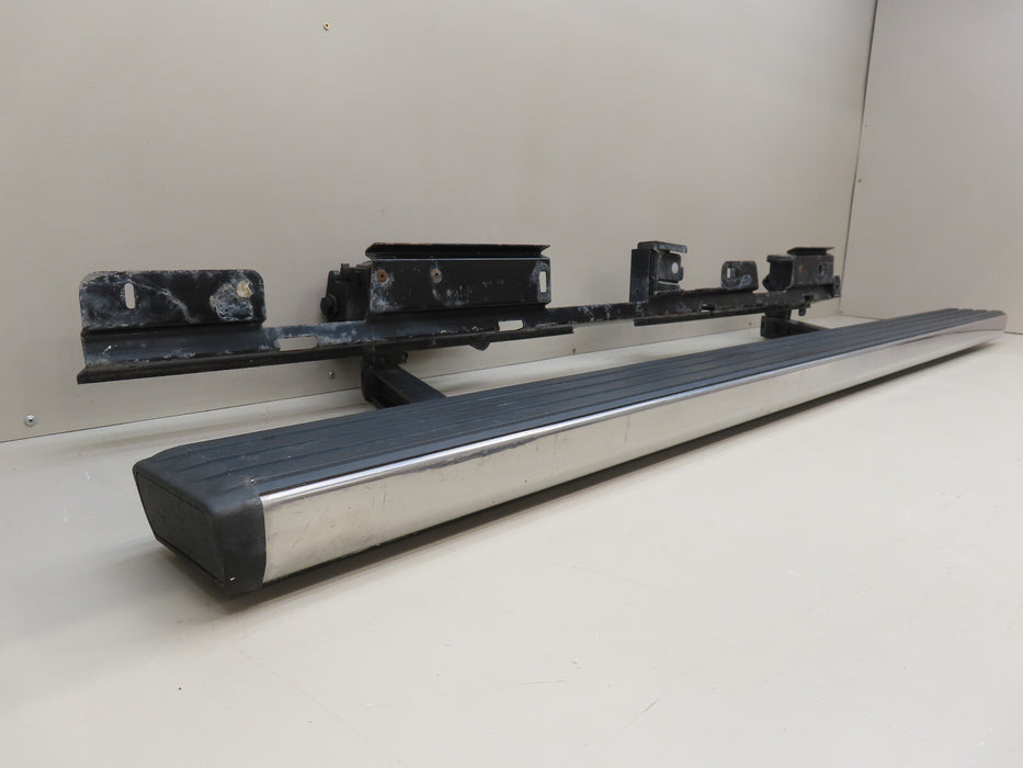 2020-2023 CHEVROLET/GMC SILVERADO SIERRA 1500 RIGHT POWER RUNNING BOARD OEM