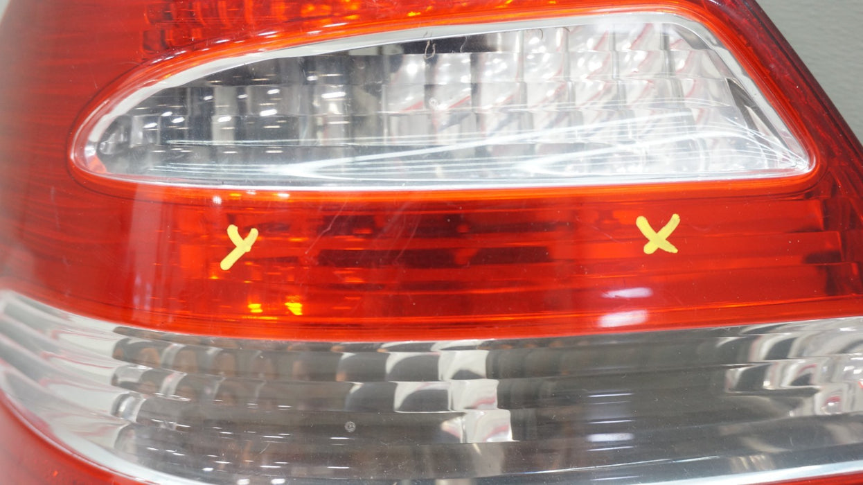 2003-2006 MERCEDES-BENZ E-CLASS REAR LEFT DRIVERS SIDE TAIL LIGHT OEM