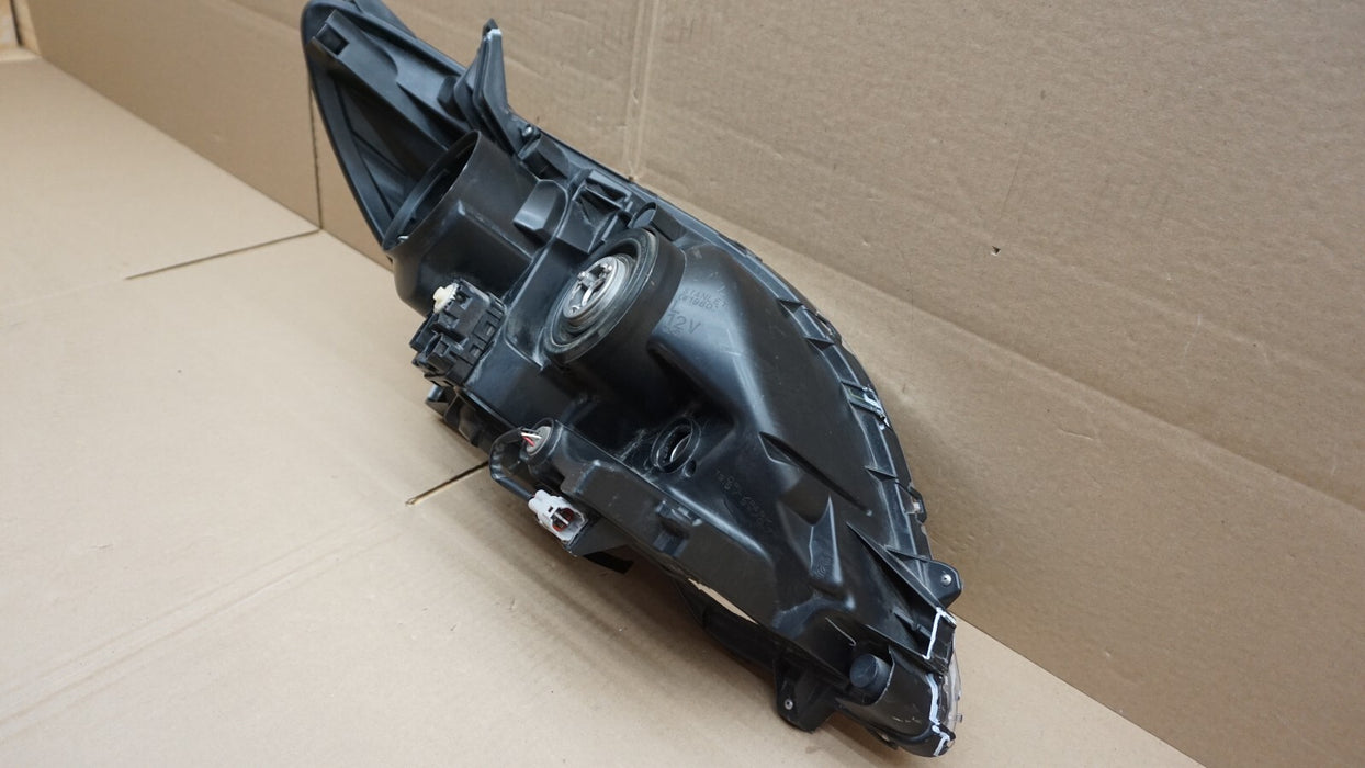 2015-2018 TOYOTA SIENNA FRONT LEFT DRIVER SIDE HEADLIGHT HEADLAMP HALOGEN OEM