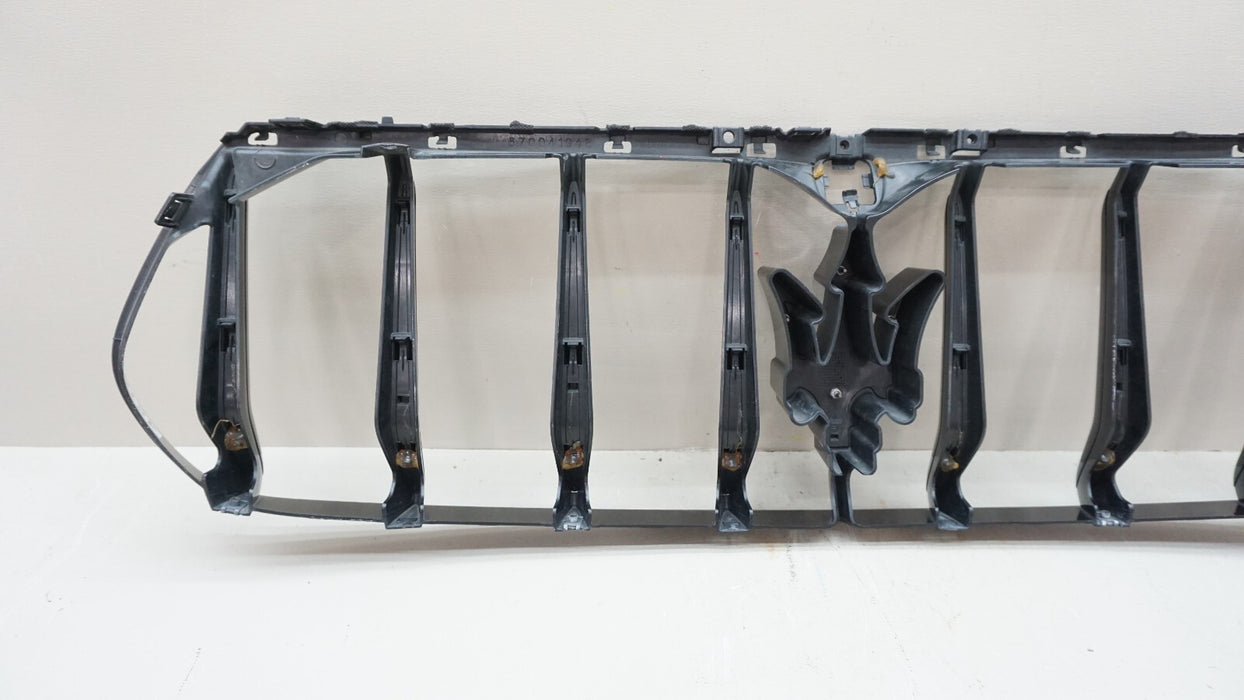 2017-2020 MASERATI LEVANTE FRONT CENTER RADIATOR GRILLE GRILL OEM 670041948