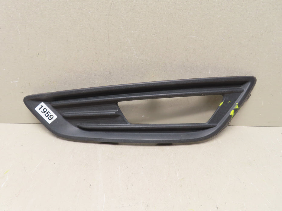 2014-2018 FORD FOCUS  MK3 FRONT LEFT DRIVER SIDE FOG LIGHT BEZEL OEM