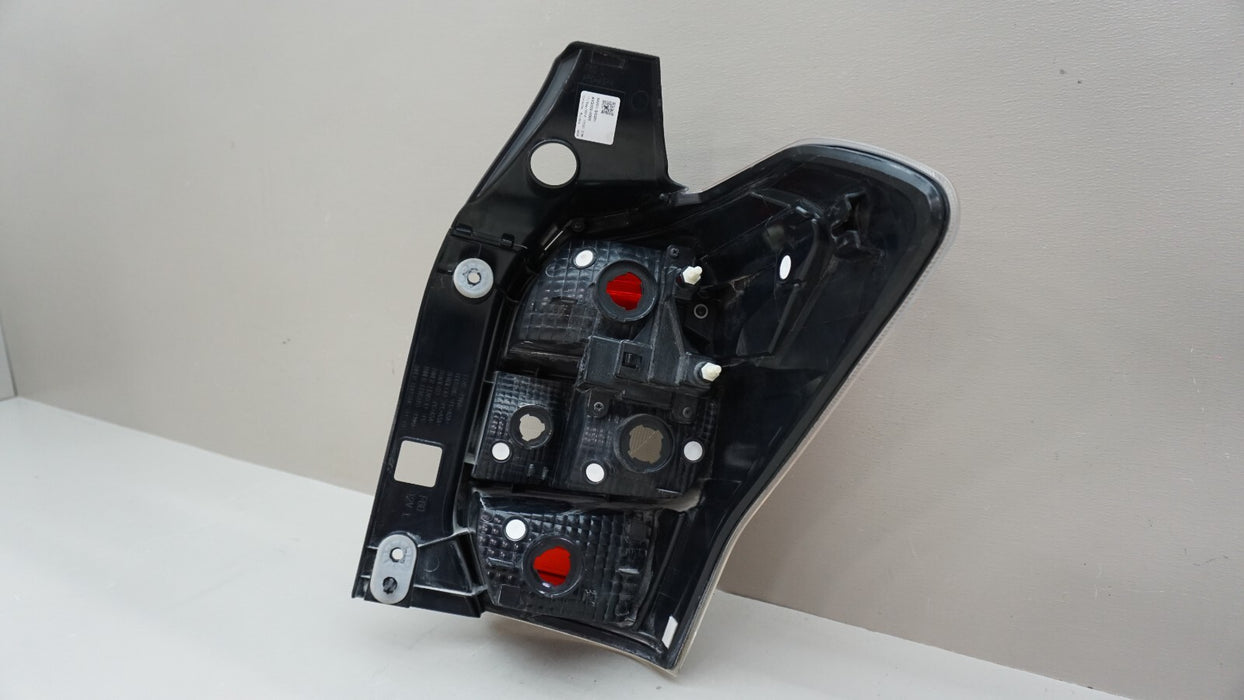 2014-2018 SUBARU FORESTER REAR LEFT DRIVERS SIDE TAIL LIGHT 84201-SG051 OEM