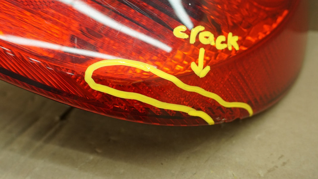 2002-2004 TOYOTA CAMRY RIGHT PASSENGER SIDE TAIL LIGHT HALOGEN OEM 02 03 04