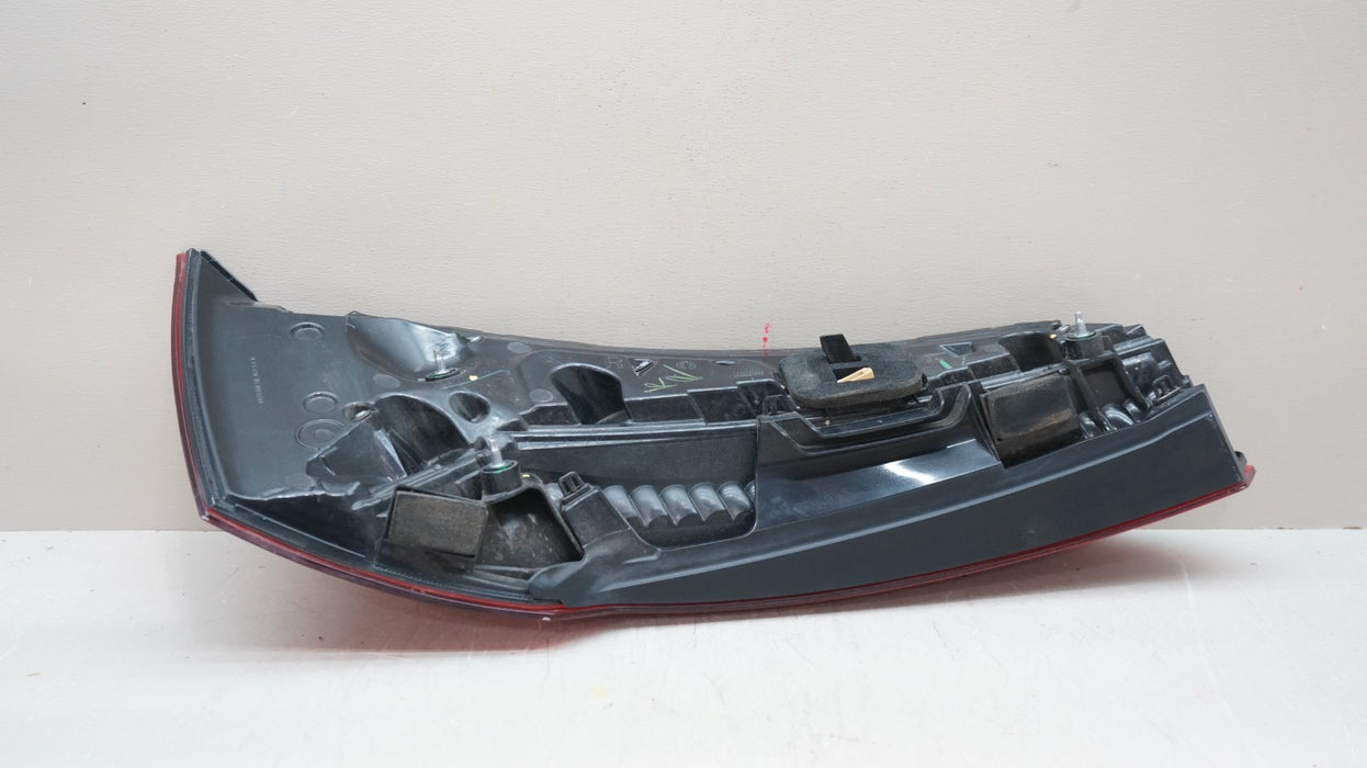 2018-2020 AUDI Q5 SQ5 REAR RIGHT PASSENGER SIDE LED TAIL LIGHT OEM
