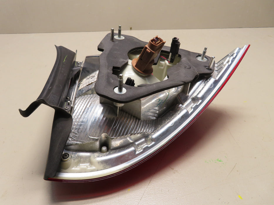 2010 2011 2012 FORD FUSION RIGHT PASSENGER SIDE TAIL LIGHT LAMP OEM