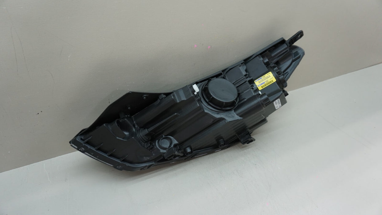 2016-2018 HYUNDAI TUCSON FRONT RIGHT PASSENGER SIDE HEADLIGHT HALOGEN AFTERMARKE