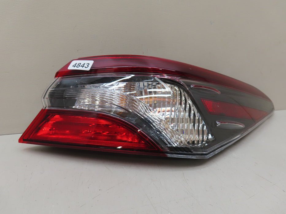 2018-2023 TOYOTA CAMRY REAR RIGHT PASSENGER SIDE TAIL LIGHT OEM OUTER