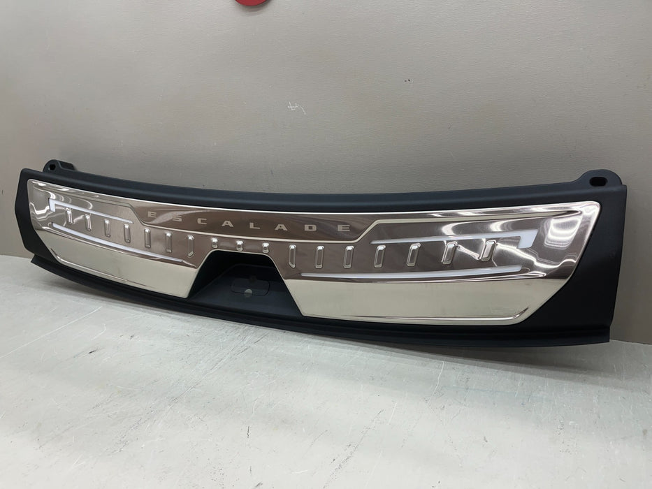 2025-2026 CADILLAC ESCALADE ESV ILLUMINATED CARGO PLATE W/ HARNESS 85733666 OEM