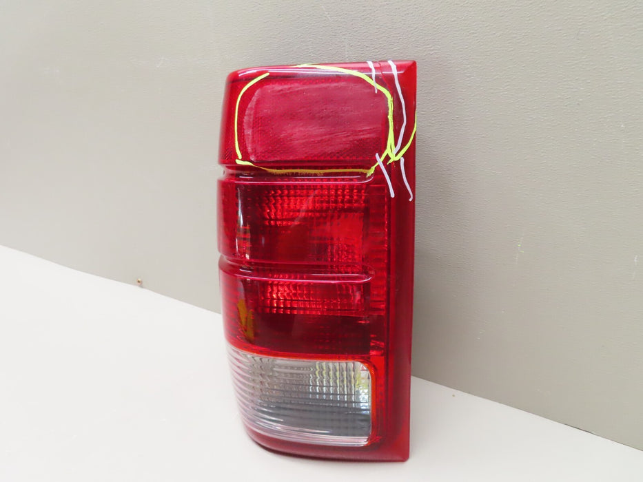 2001-2005 FORD RANGER REAR RIGHT PASSENGER SIDE LIGHT TAILLIGHT LAMP OEM