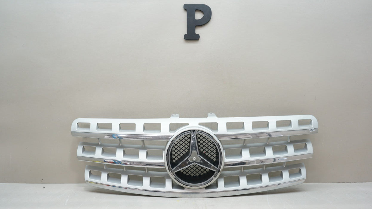 2009-2011 MERCEDES-BENZ ML350 ML550 ML550 FRONT BUMPER GRILLE OEM A1648880923