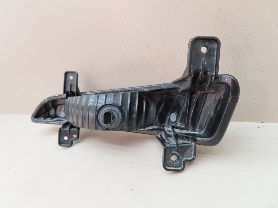 2013-2017 CHEVROLET TRAVERSE FRONT RIGHT PASSENGER TURN SIGNAL OEM 23305609