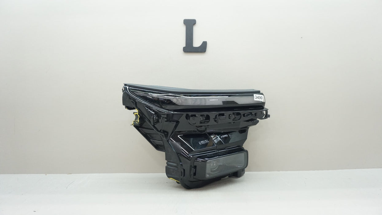 2024-2025 CHEVROLET TRAVERSE RIGHT PASSENGER SIDE HEADLIGHT OEM
