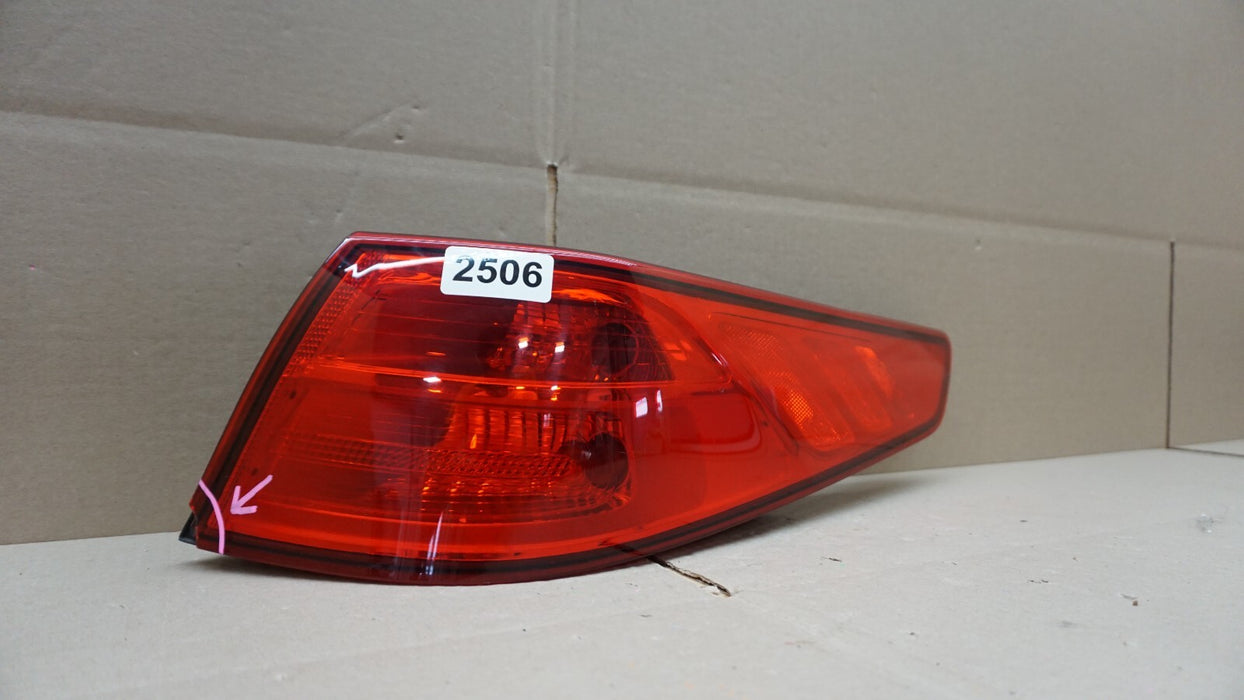 2011-2013 KIA OPTIMA REAR RIGHT PASSENGERS TAIL LIGHT OEM 11 12 13